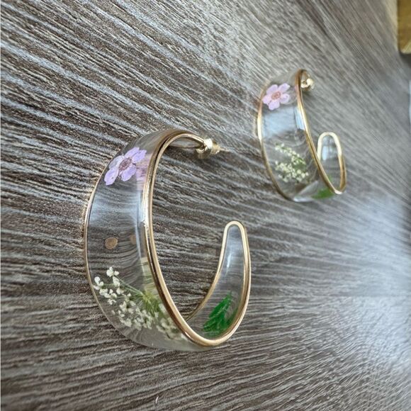 Floral Gold Hoop Earrings N916 - Picture 3 of 5